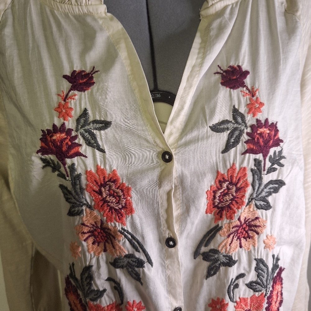Sonoma Floral Embroidered Button-Up Blouse 100% Cotton Size Large